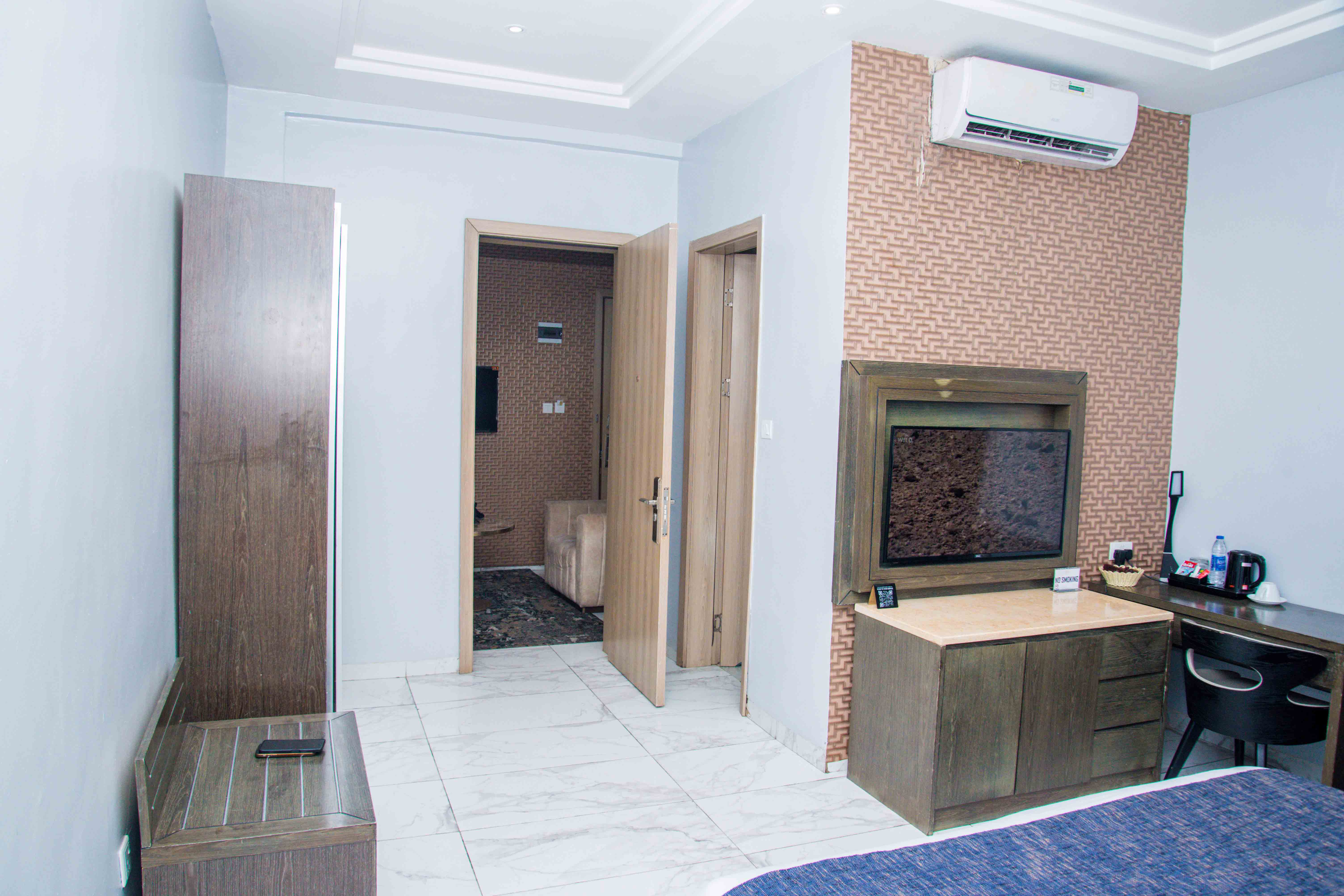 PERFECTO SUITE image